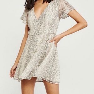 Abercrombie Wrap Dress XS Petite